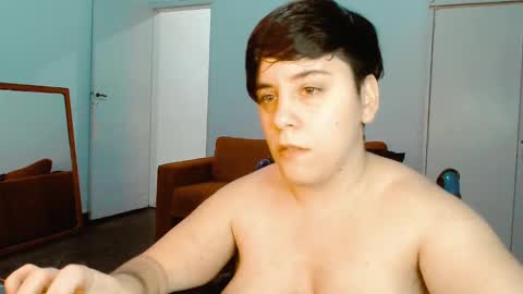 Snapshot of almondonwheels chatting on 01-16-25, 07:28 Almond online show from 01-16-25, 07:28