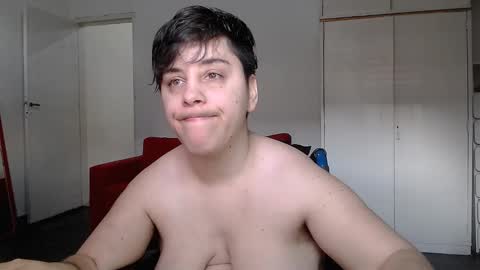 Snapshot of almondonwheels chatting on 01-16-25, 10:02 Almond online show from 01-16-25, 10:02