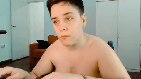 Snapshot of almondonwheels chatting on 03-01-25, 11:04 Almond online show from 03-01-25, 11:04