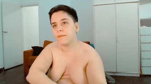 Snapshot of almondonwheels chatting on 03-02-25, 05:12 Almond online show from 03-02-25, 05:12