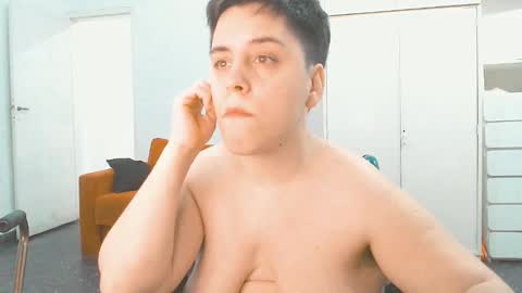 Snapshot of almondonwheels chatting on 03-03-25, 02:47 Almond online show from 03-03-25, 02:47