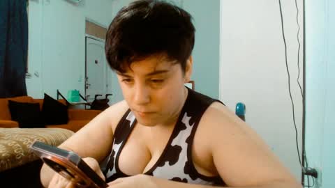 Snapshot of almondonwheels chatting on 05-15-26, 09:55 Almond online show from 05-15-26, 09:55