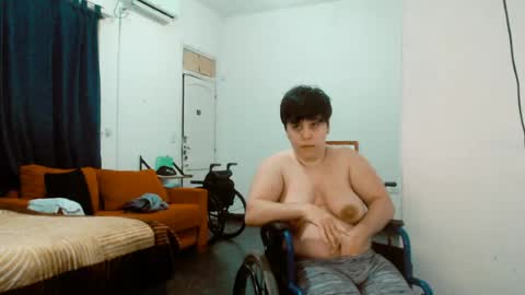 Snapshot of almondonwheels chatting on 05-29-26, 10:30 Almond online show from 05-29-26, 10:30
