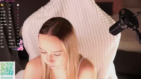 Lia online show from 02-04-26, 02:39