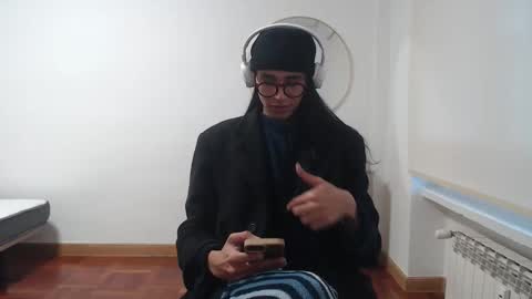 Snapshot of alogenotwink chatting on 03-30-26, 06:09 STEPHAN online show from 03-30-26, 06:09