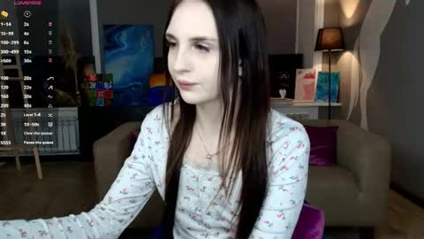 Snapshot of alonareinicke chatting on 07-10-26, 08:11 Alona online show from 07-10-26, 08:11