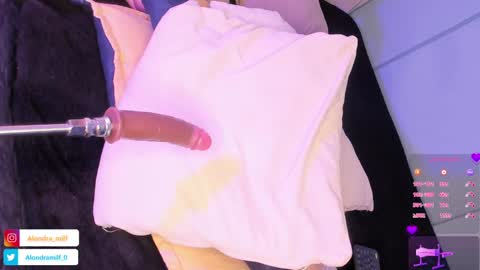 Snapshot of alondra_milff chatting on 02-21-25, 04:29 ALONDRAMILF online show from 02-21-25, 04:29