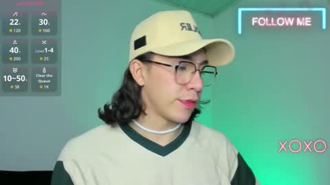 Independent model online show from 01-13-26, 01:33