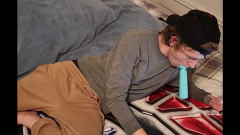 Snapshot of alongwhitedick chatting on 02-01-26, 06:34 ALongwhitedick online show from 02-01-26, 06:34