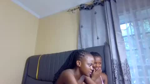 Elly online show from 11-16-25, 12:22