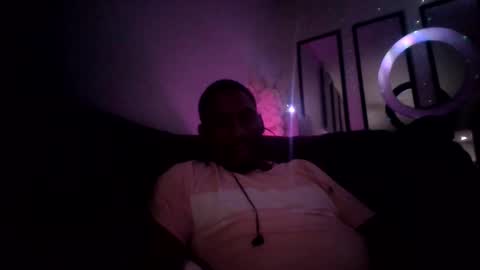 Snapshot of aloysiuz chatting on 06-08-26, 02:56 Aloysius online show from 06-08-26, 02:56