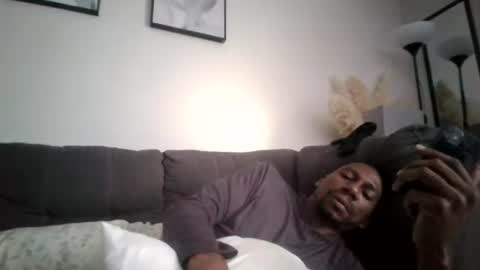 Snapshot of aloysiuz chatting on 07-01-26, 05:23 Aloysius online show from 07-01-26, 05:23