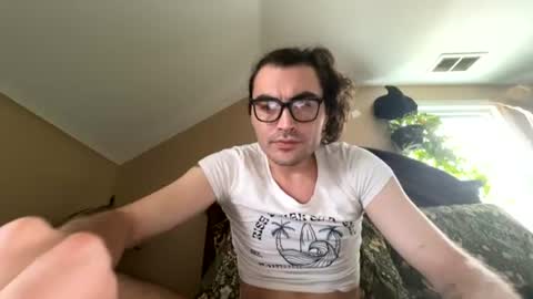 Snapshot of alpha_1992 chatting on 08-03-26, 05:16 Alphas Garden of Eden online show from 08-03-26, 05:16