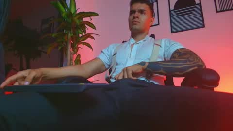 alpha_dominus_ online show from 04-01-26, 03:29