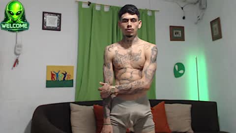 Snapshot of alpha_zom chatting on 06-19-26, 12:48 Alpha Zom online show from 06-19-26, 12:48