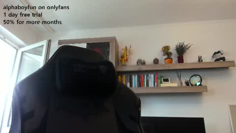 Snapshot of alphaboyfun chatting on 07-28-26, 01:43 Andi online show from 07-28-26, 01:43