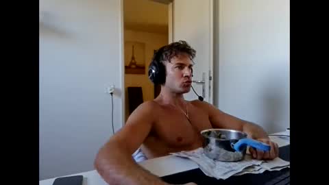 Snapshot of alphah_hunk chatting on 04-24-26, 01:57 alphah_hunk online show from 04-24-26, 01:57