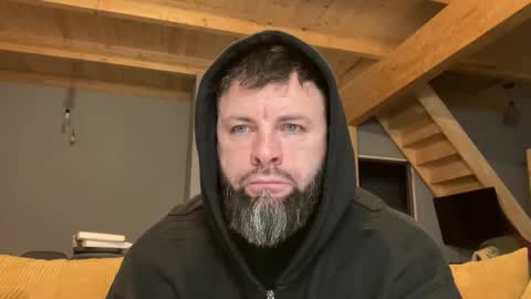 Jhonny online show from 12-15-25, 03:44