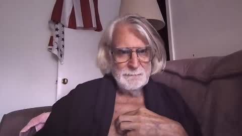 AlphaUniform online show from 10-23-25, 05:33