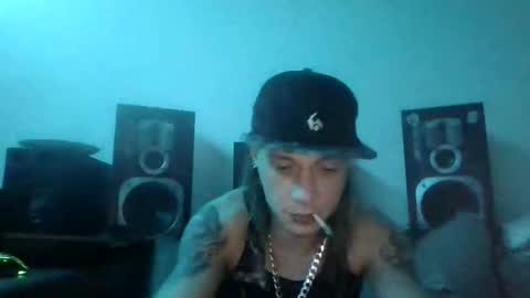 Snapshot of altboy010 chatting on 11-27-25, 02:57 altboy010 online show from 11-27-25, 02:57