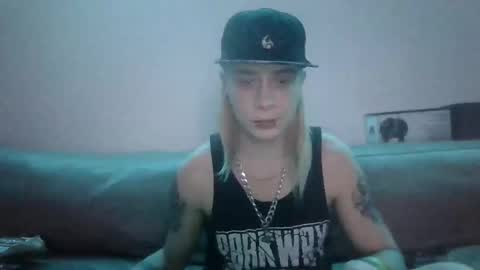 Snapshot of altboy010 chatting on 01-15-26, 02:16 altboy010 online show from 01-15-26, 02:16