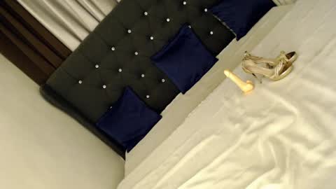 Snapshot of althea_pleasure chatting on 06-24-26, 04:50 Althea online show from 06-24-26, 04:50