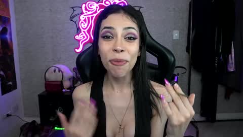 Snapshot of altsofie chatting on 12-08-24, 10:08 Sofie Kimino online show from 12-08-24, 10:08