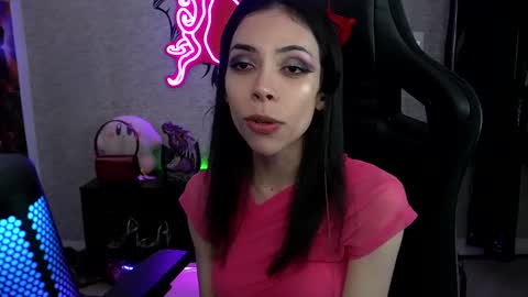 Snapshot of altsofie chatting on 12-11-24, 02:33 Sofie Kimino online show from 12-11-24, 02:33