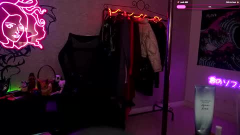 Snapshot of altsofie chatting on 01-01-25, 07:20 Sofie Kimino online show from 01-01-25, 07:20