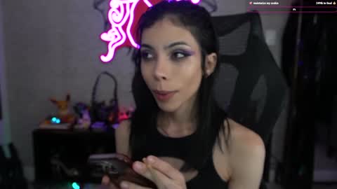 Snapshot of altsofie chatting on 01-11-25, 05:52 Sofie Kimino online show from 01-11-25, 05:52