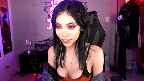 Snapshot of altsofie chatting on 02-05-25, 06:13 Sofie Kimino online show from 02-05-25, 06:13