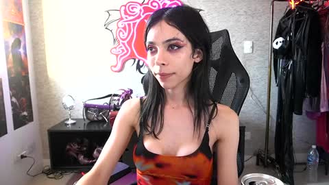 Snapshot of altsofie chatting on 02-05-25, 09:15 Sofie Kimino online show from 02-05-25, 09:15