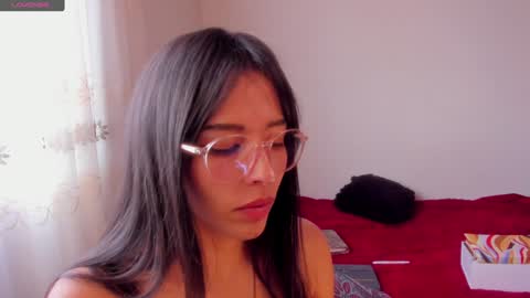 Snapshot of aluna_0310 chatting on 12-28-24, 08:25 . . online show from 12-28-24, 08:25