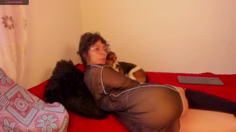 Snapshot of aluna_0310 chatting on 01-03-25, 10:40 . . online show from 01-03-25, 10:40