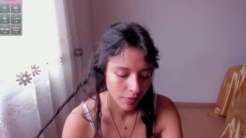 Snapshot of aluna_0310 chatting on 10-12-25, 05:23 . . online show from 10-12-25, 05:23