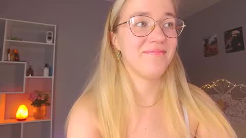 Amelia NEXT STREAM  online show from 02-25-25, 08:09