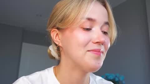 Amelia NEXT STREAM  online show from 09-10-25, 01:55