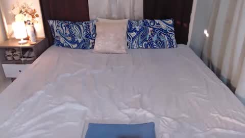 aluxekristine online show from 04-16-26, 08:59