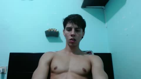 Snapshot of alvarodancer chatting on 10-08-25, 02:25 alvarodancer online show from 10-08-25, 02:25