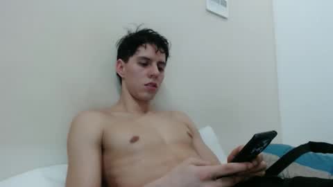 Snapshot of alvarodancer chatting on 02-18-26, 02:35 alvarodancer online show from 02-18-26, 02:35