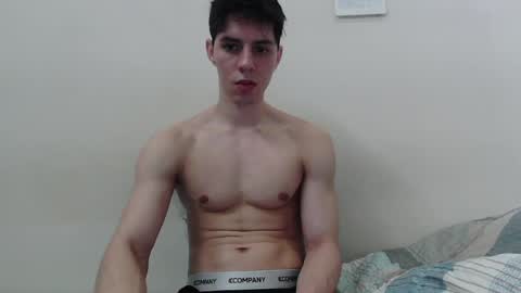 alvarodancer online show from 07-20-26, 06:28