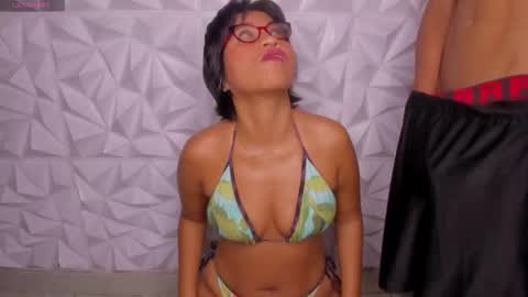 alverinia2001 online show from 10-28-25, 02:04