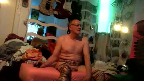 Snapshot of alwaysniceguy2 chatting on 05-22-26, 02:40 HoneyMelonGuy online show from 05-22-26, 02:40