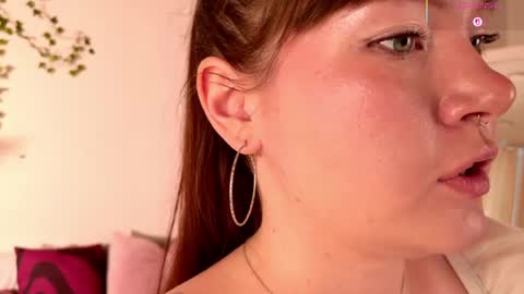 Lilu online show from 05-13-26, 05:38