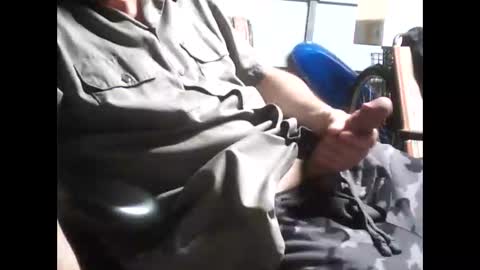 Snapshot of alwayzalone chatting on 06-07-26, 06:00 alwayzalone online show from 06-07-26, 06:00