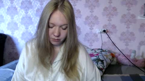 alya764770 online show from 06-24-26, 11:04