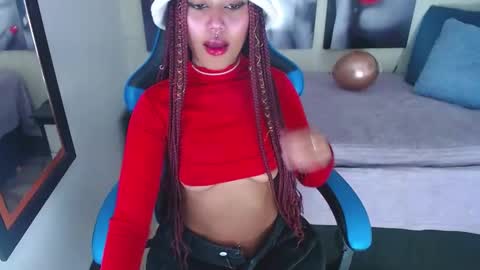 Snapshot of alya_gomez chatting on 01-05-25, 05:30 online show from 01-05-25, 05:30