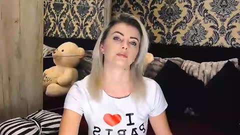 Snapshot of alyblonde chatting on 01-23-25, 09:29 aly online show from 01-23-25, 09:29