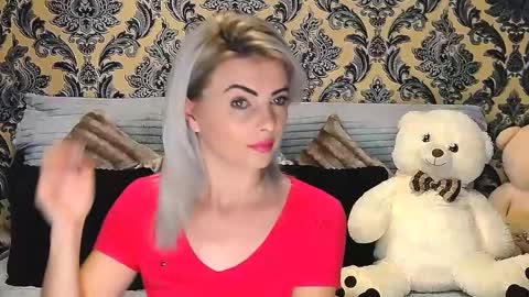 Snapshot of alyblonde chatting on 02-27-25, 08:06 aly online show from 02-27-25, 08:06