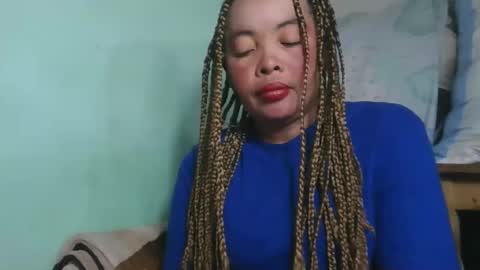 Snapshot of alypierette chatting on 02-06-26, 06:18 alypierette online show from 02-06-26, 06:18